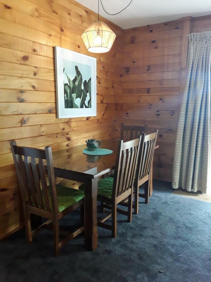 Paparoa Beach Hideaway With Hot Tub Barrytown Exterior foto